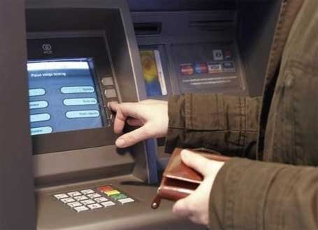 НБУ рекомендовал банкам ограничить прием крупных купюр через терминалы