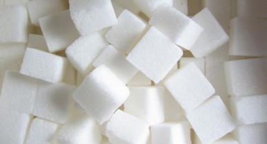 Таможенный союз повышает пошлину на ввоз сахара-сырца.