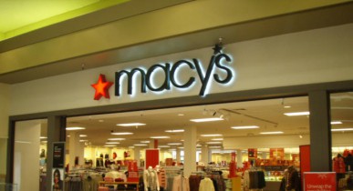 Американская сеть розничной торговли Macy's сокращает 2500 рабочих мест.