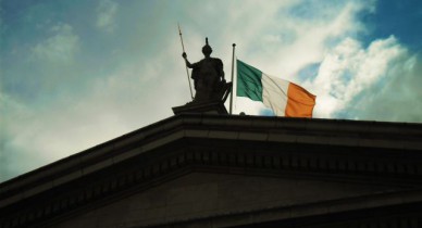 Moody's повысило рейтинг Ирландии до инвестиционного.