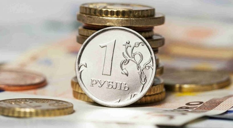 Российский рубль падает из-за низких цен на нефть