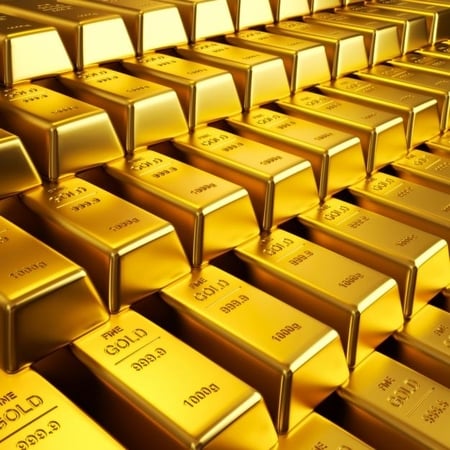 Цена на золото в мире держится на минимальном уровне за последние 5 лет.