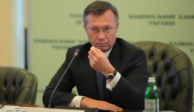 Первый заместитель главы Национального банка Александр Писарук завершит свою работу 31 декабря 2015 года и возвращается к международной деятельности.