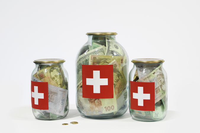 Швейцарские банки решили отыскать владельцев 2600 счетов и 80 банковских ячеек, которые не обращались за своими деньгами и ценностями на протяжении последних 60 лет.