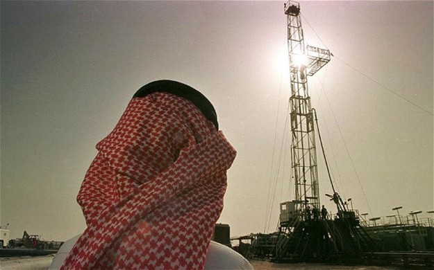 Саудовская Аравия объявила рекордный дефицит государственного бюджета на 2016 год на уровне 87 миллиардов долларов из-за спада цен на нефть.
