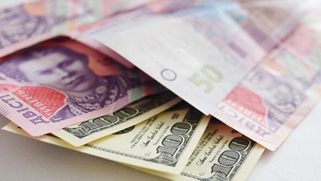 Межбанк открылся долларом по 16,38 грн