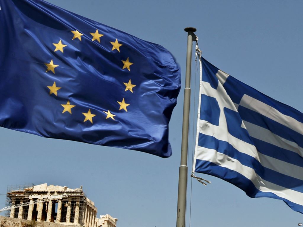 S&P поместило рейтинги Греции на пересмотр