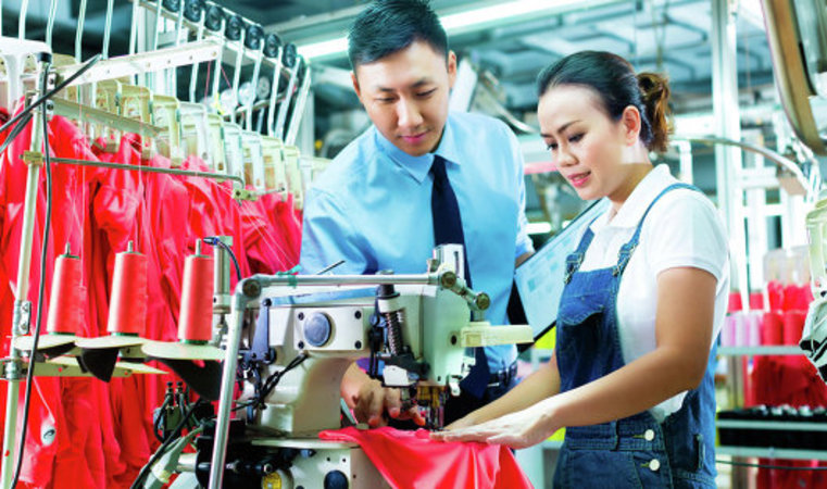 Рост промпроизводства в Китае замедлился до 6,8%
