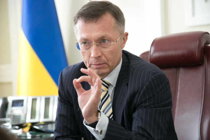 НБУ: Украинцам через несколько месяцев разрешат забирать вклады из банков без ограничений