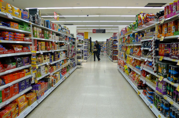 АМКУ назвал торговые сети, которые завысили цены на продовольствие