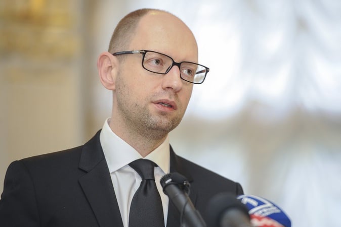 Премьер: Украина начала операции по реструктуризации внешнего долга