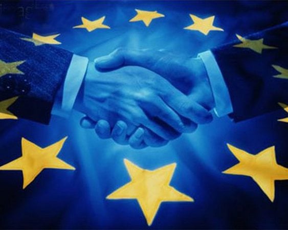 Европарламент одобрил пакет финансовой помощи Украине