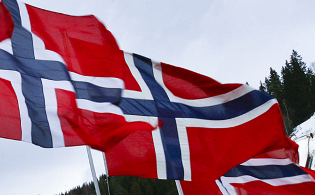 Норвегия расширила список санкций против России и боевиков