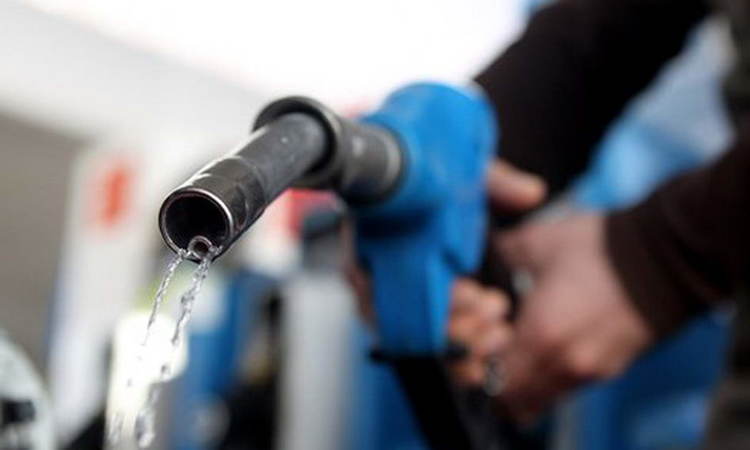 Цены на бензин в Украине незначительно выросли