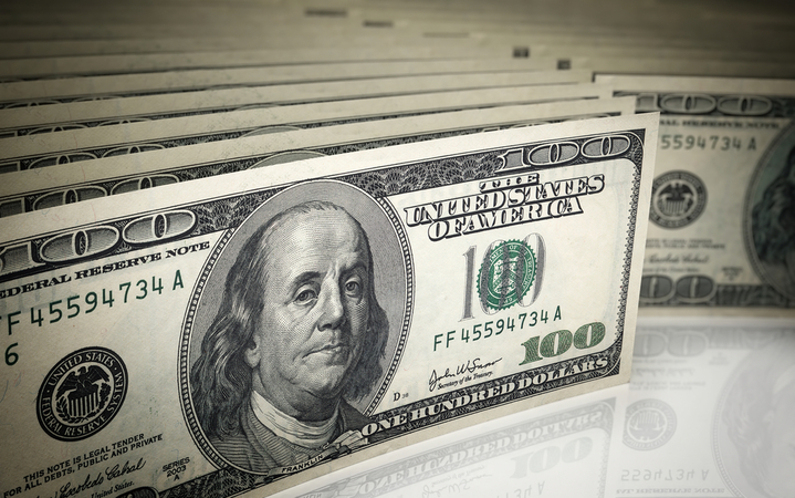 Межбанк снова закрылся значительным подорожанием доллара