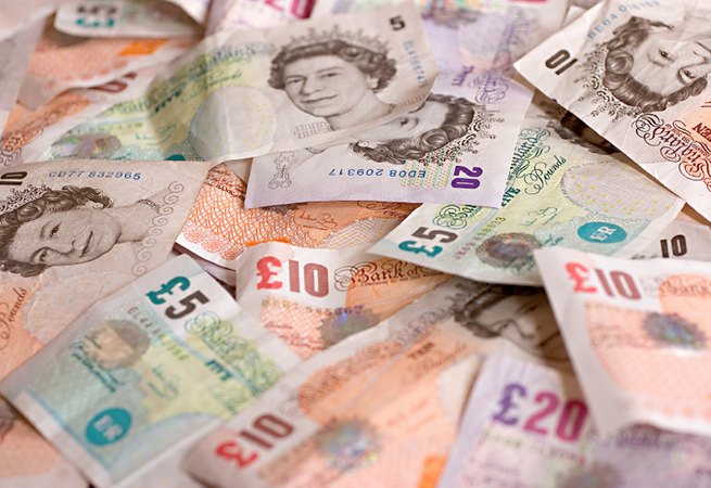 У Великобритании будут пластиковые деньги