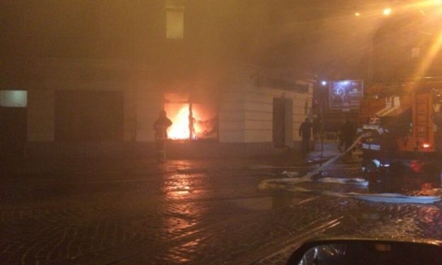 Во Львове в ночь на 22 января пожарные ликвидировали пожары в отделениях Сбербанка России и ВТБ.