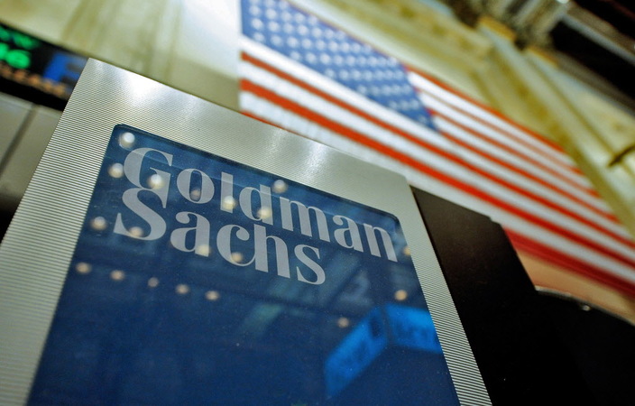 Goldman Sachs скорее всего пополнит список международных банков, которые отказались покупать российские облигации, после того как власти США предостерегли свои банки от помощи Росси в продаже своего долга.