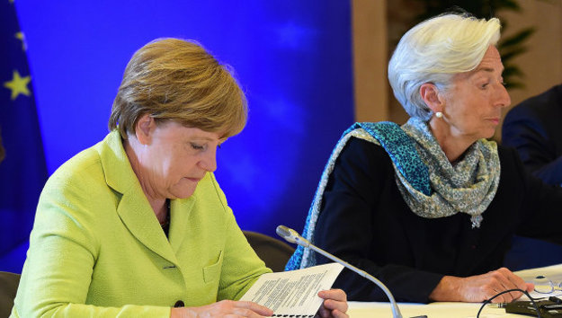 Глава МВФ Кристин Лагард на совместной пресс-конференции с канцлером Ангелой Меркель заявила, что борьба с коррупцией должна стать ключевым элементом в новой программе сотрудничества МВФ и Украины.
