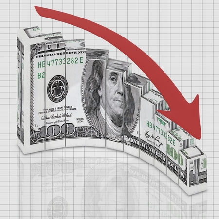 Валютная интервенция Нацбанка заставила доллар упасть на 15 копеек.