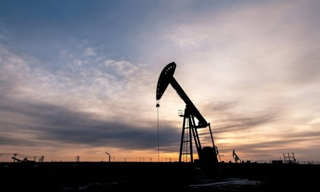 Глава Международного энергетического агентства Фатих Бирол считает, что производство нефти стран не входящих в ОПЕК ждет крупнейшее падение за 25 лет.