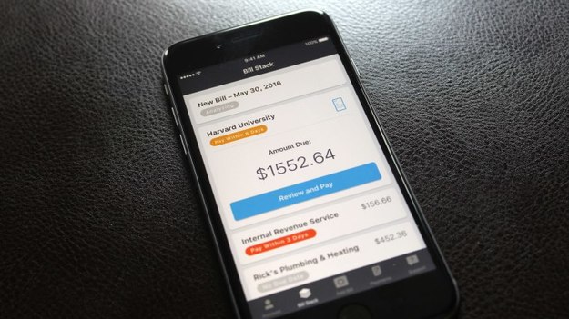 Стартап Plastiq запустил приложение для iPhone, которое позволит оплачивать счета, фотографируя их.
