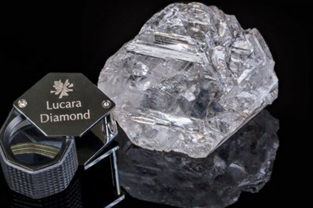 Канадская горнодобывающая компания Lucara Diamond Corporation продала за $63 млн огромный алмаз, сообщает Русская служба BBC.