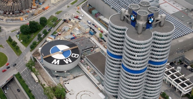 BMW объединится с производителем процессоров Intel и разработчиком систем предотвращения столкновений Mobileye, чтобы создать самоуправляемые автомобили.