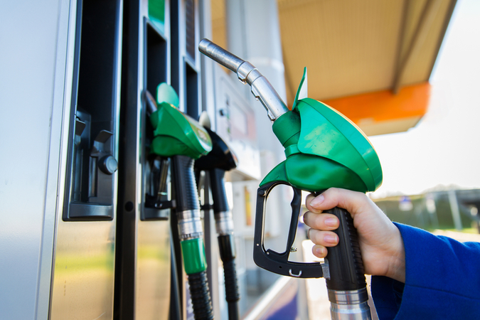 Средние цены на бензин и дизельное топливо в Украине упали, на газ СПБТ выросли.