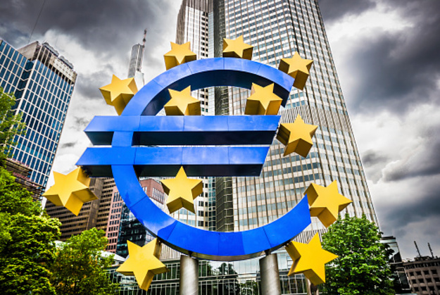 Европейский центральный банк заявил, что его программа покупки корпоративных облигаций имеет положительное влияние на финансирование компаний.