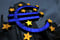 Единственного курса евро, который подходил бы всем 19 членам еврозоны нет.