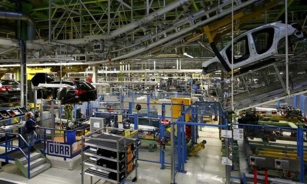 В июле промышленное производство Германии сокращалось самыми быстрыми темпами за два года.