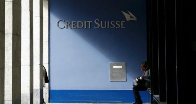 Швейцарский банк Credit Suisse согласился заплатить €100 млн итальянским властям, чтобы урегулировать обвинения в помощи своим клиентам в сокрытии незадекларированных денег в офшорах.