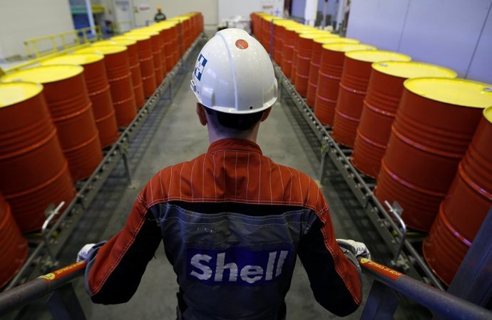 Вторая крупнейшая нефтяная компания по рыночной стоимости Royal Dutch Shell считает, что спрос на нефть может достичь своего пика в ближайшие 5 лет.