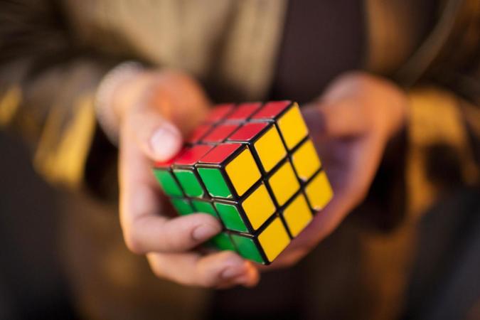 Многоцветная трехмерная головоломка Кубик Рубика проиграла судовой спор о своем товарном знаке.