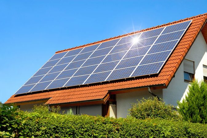 Акционеры компании Tesla одобрили поглощение SolarCity, специализирующейся на производстве солнечных батарей.
