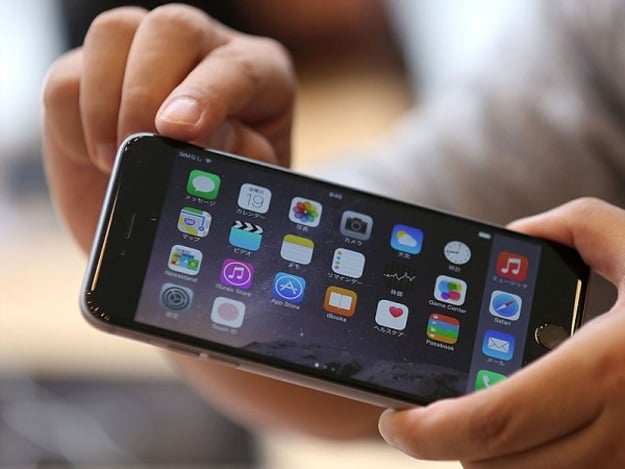 Компания Apple признала, что iPhone 6 Plus имеет дефект экрана, и после многочисленных жалоб клиентов предложила ремонт по сниженной цене.