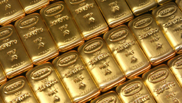 Национальный банк понизил курс золота, и повысил курс серебра.