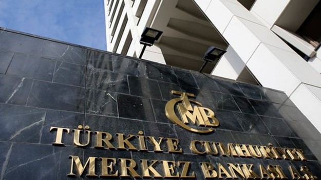 Центробанк Турции ограничивает доступную ликвидность и повышает процентные ставки по краткосрочным кредитам для банков, чтобы замедлить падение лиры.