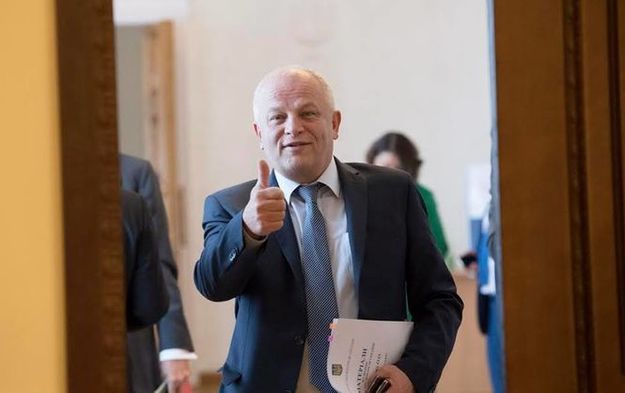 Министр экономического развития и торговли Степан Кубив выступил перед депутатами Верховной рады.