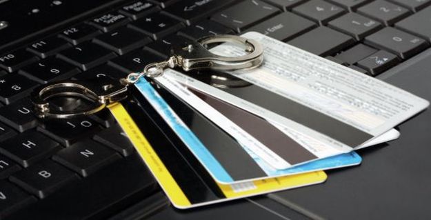 Кибермошенники в прошлом году сняли с электронных платежных карт украинцев по сравнению с 2015 годом в 4 раза больше – до 339,13 млн грн.