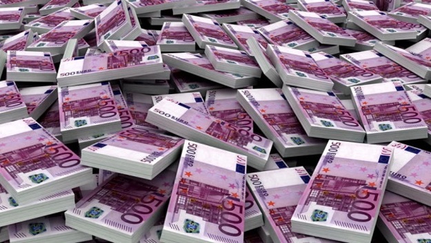 В последующие недели Украине будут выделены 600 млн евро макрофинансовой помощи.