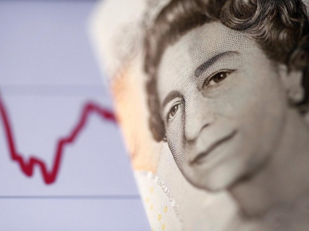 Падение фунта после Brexit не завершилось, британская валюта может еще упасть на 16%, считает сотрудник Deutsche Bank Джордж Саравелос.