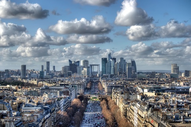 Деловой район Парижа La Defense построит семь новых небоскребов в течение следующих пяти лет для финчучреждений, которые решат покинуть Великобритании после Brexit.