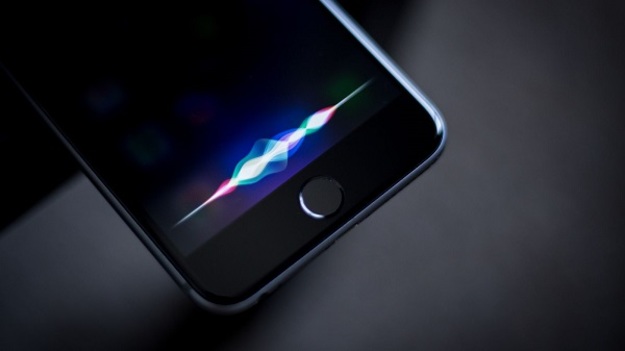 Клиенты Королевского банка Канады (RBC) теперь могут переводить деньги через сервис Interac с помощью виртуального ассистента Siri компании Apple, используя простые голосовые команды.