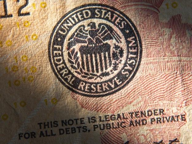 Руководство Федеральной резервной системы США приняло решение повысить базовую ставку до уровня в 1%.