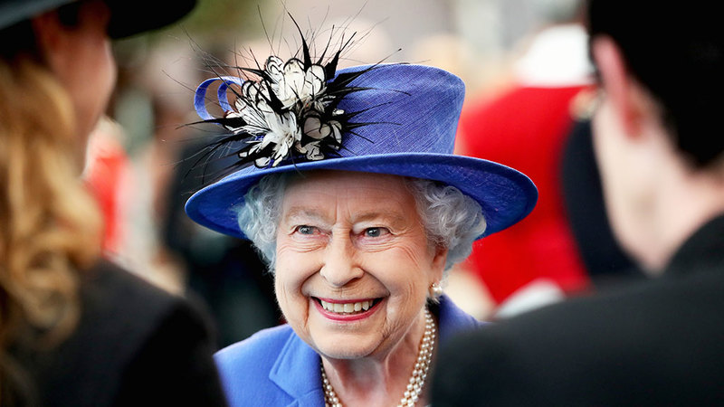 Королева Великобритании Елизавета II подписала законопроект о начале процедуры выхода страны из Евросоюза, сообщает BBC.