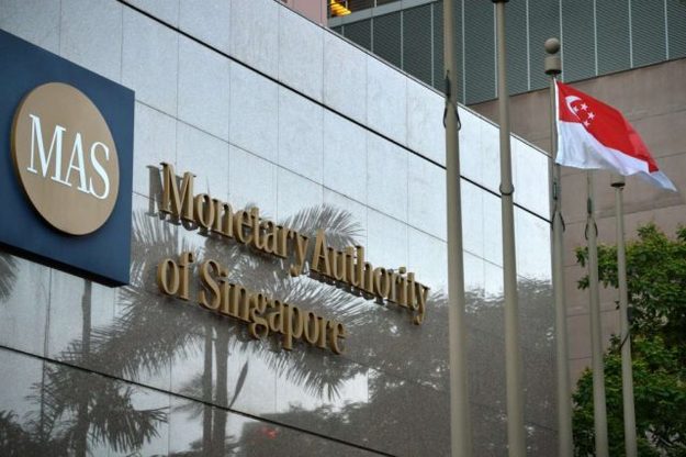 Денежно-кредитное управление Сингапура объявило об успешном завершении экспериментов с технологией распределенного реестра для обеспечения внутренних межбанковских платежей.