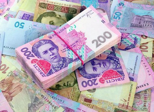 Национальный банк повысил официальный курс гривны на 8 копеек до 27,04/$.