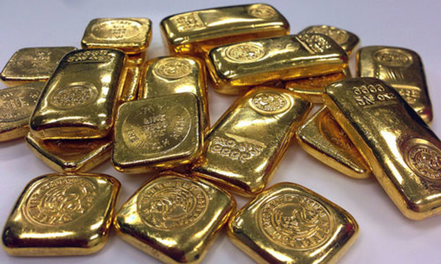 Национальный банк понизил официальный курс золота и повысил курс серебра.
